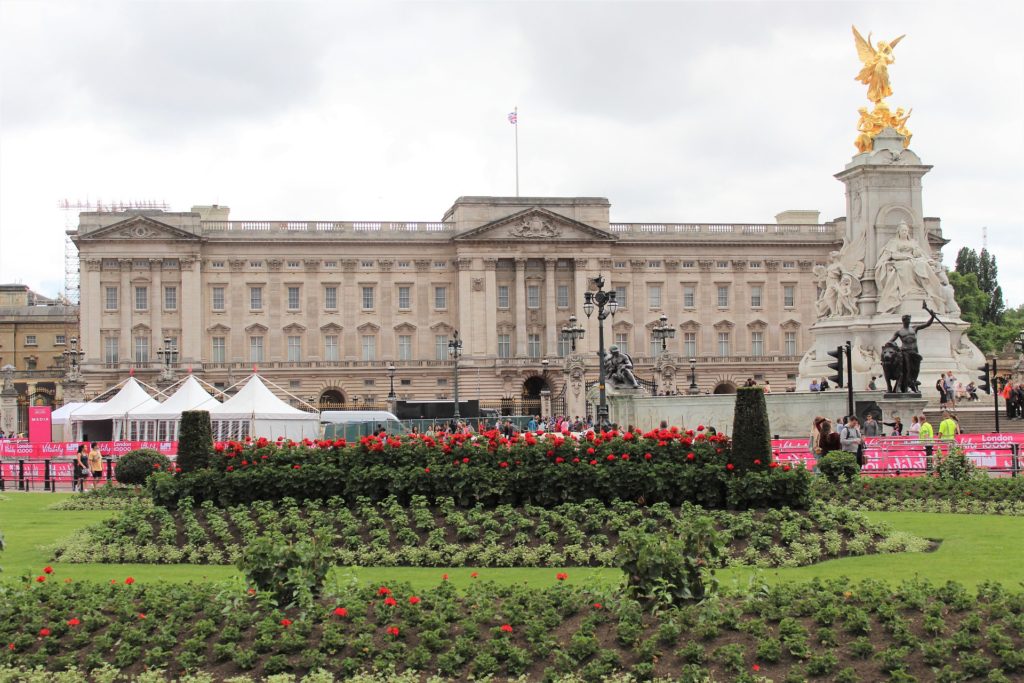 Angolo delle news Giocamondo Study: vi presentiamo "Buckingham Palace" in Inghilterra - Giocamondo Study-buckingham-palace-4363590_1920-1024x683